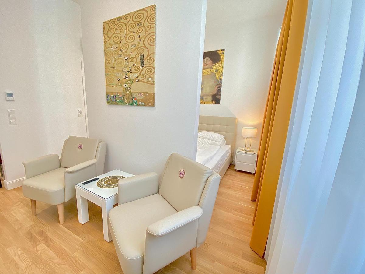 Steiner Residences Vienna Reumannplatz Bagian luar foto