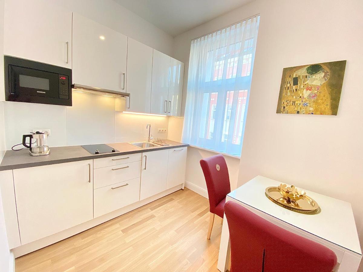 Steiner Residences Vienna Reumannplatz Bagian luar foto