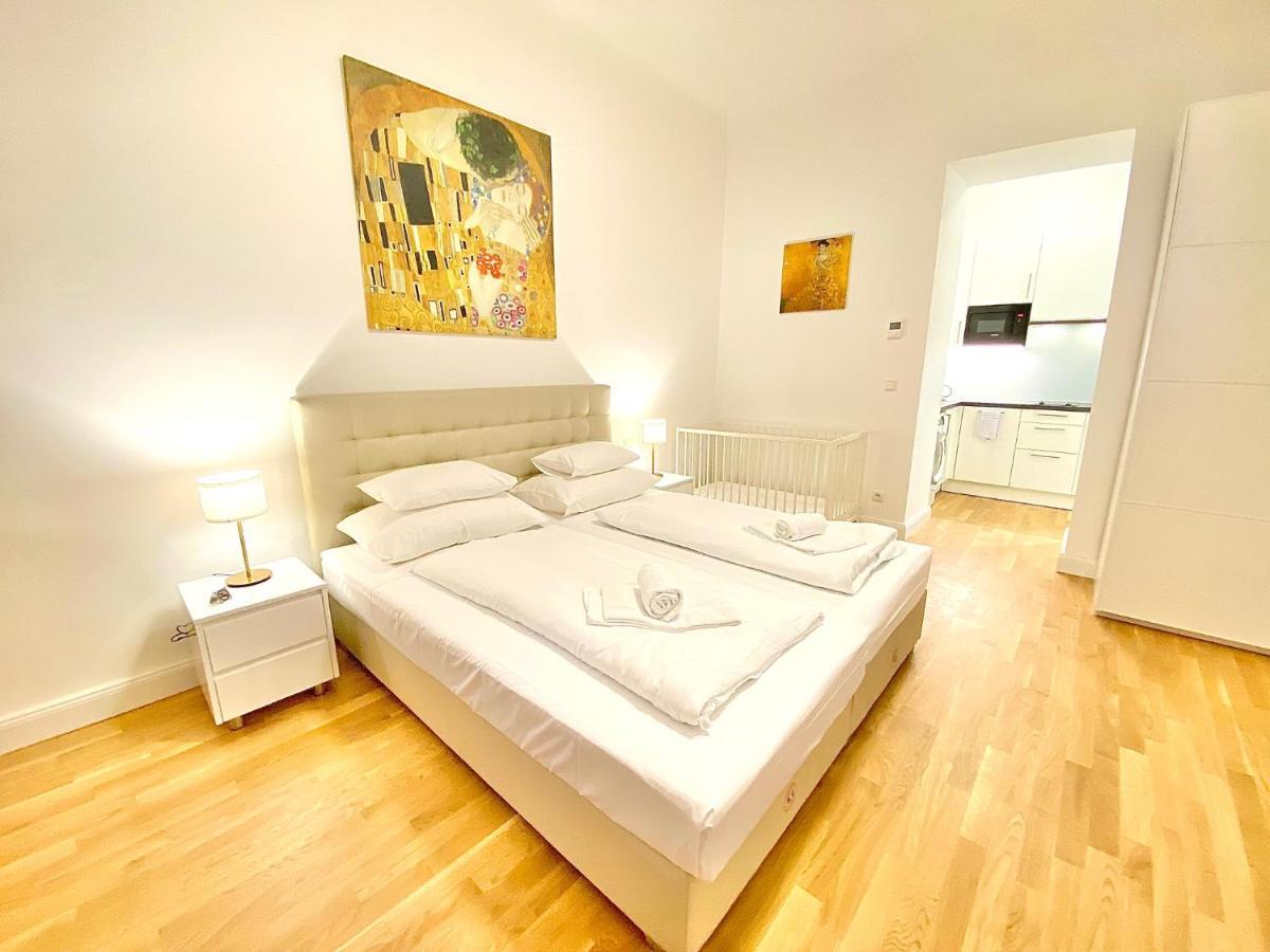 Steiner Residences Vienna Reumannplatz Bagian luar foto
